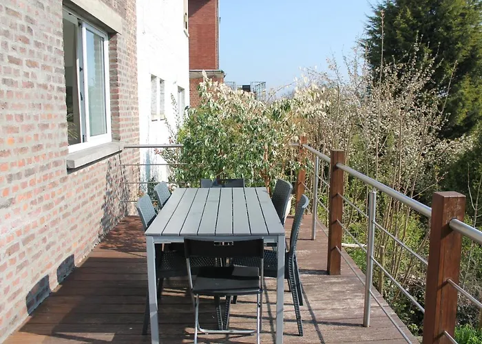 Petit Nid Vintage Avec Terrasse